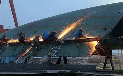 Disque abrasif pour la construction navale